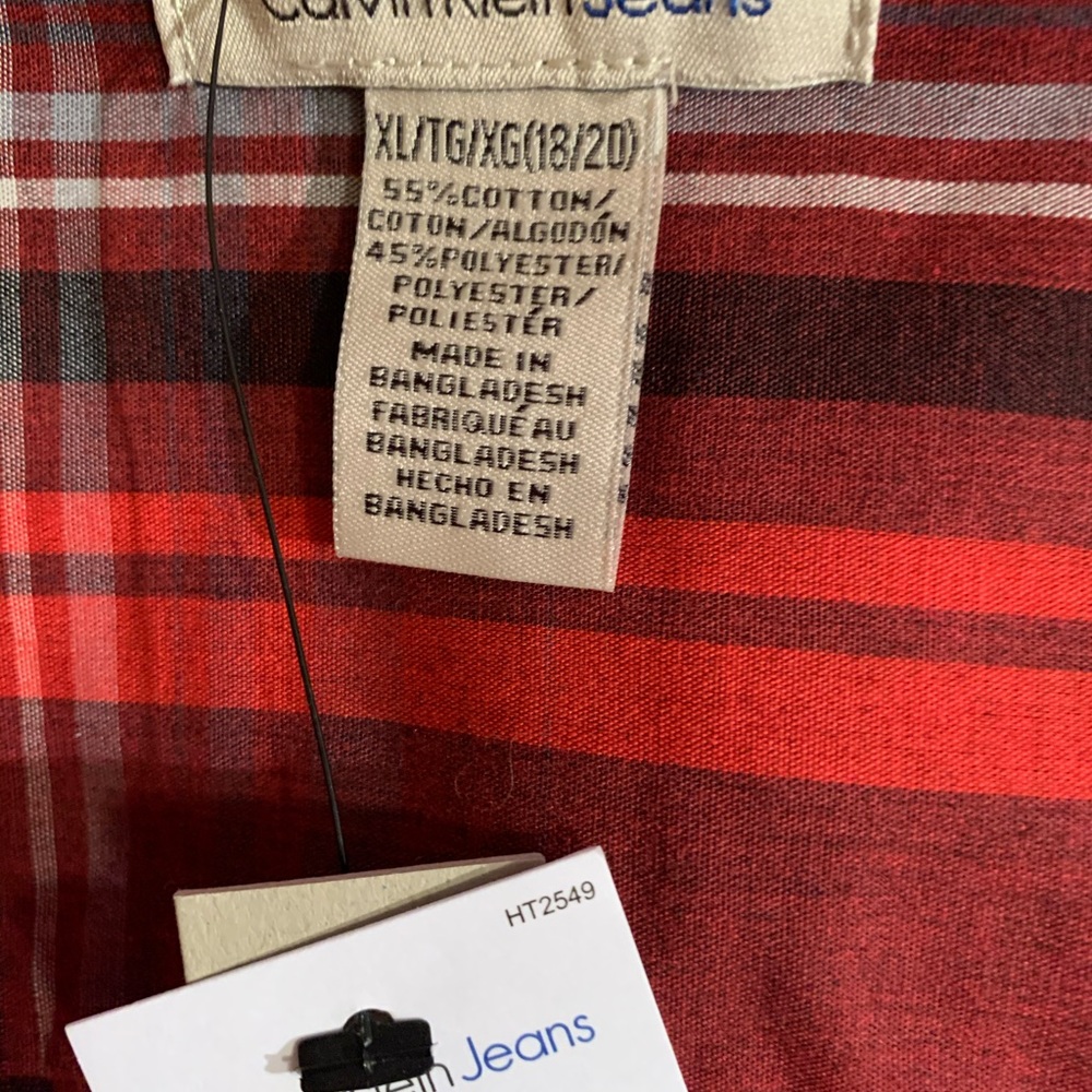 Boys Calvin Klein shirt. XL (18/20)